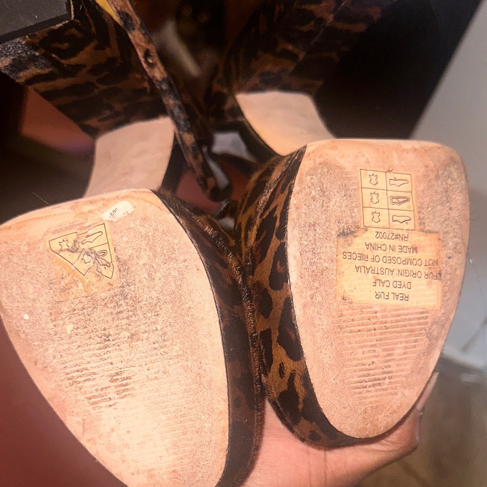 PAIGE Brown Leopard Print Heels - Picture 2 of 2